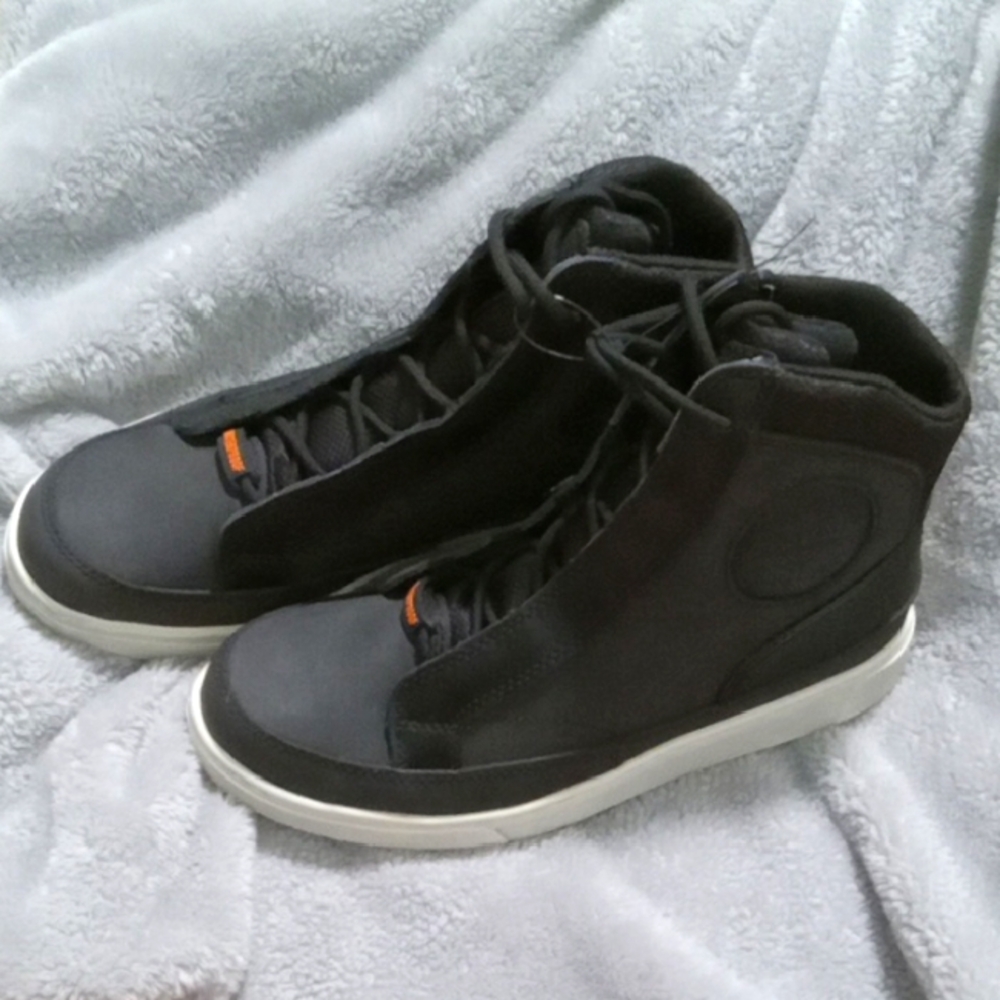 Harley-Davidson Black and White High-Top Sneakers